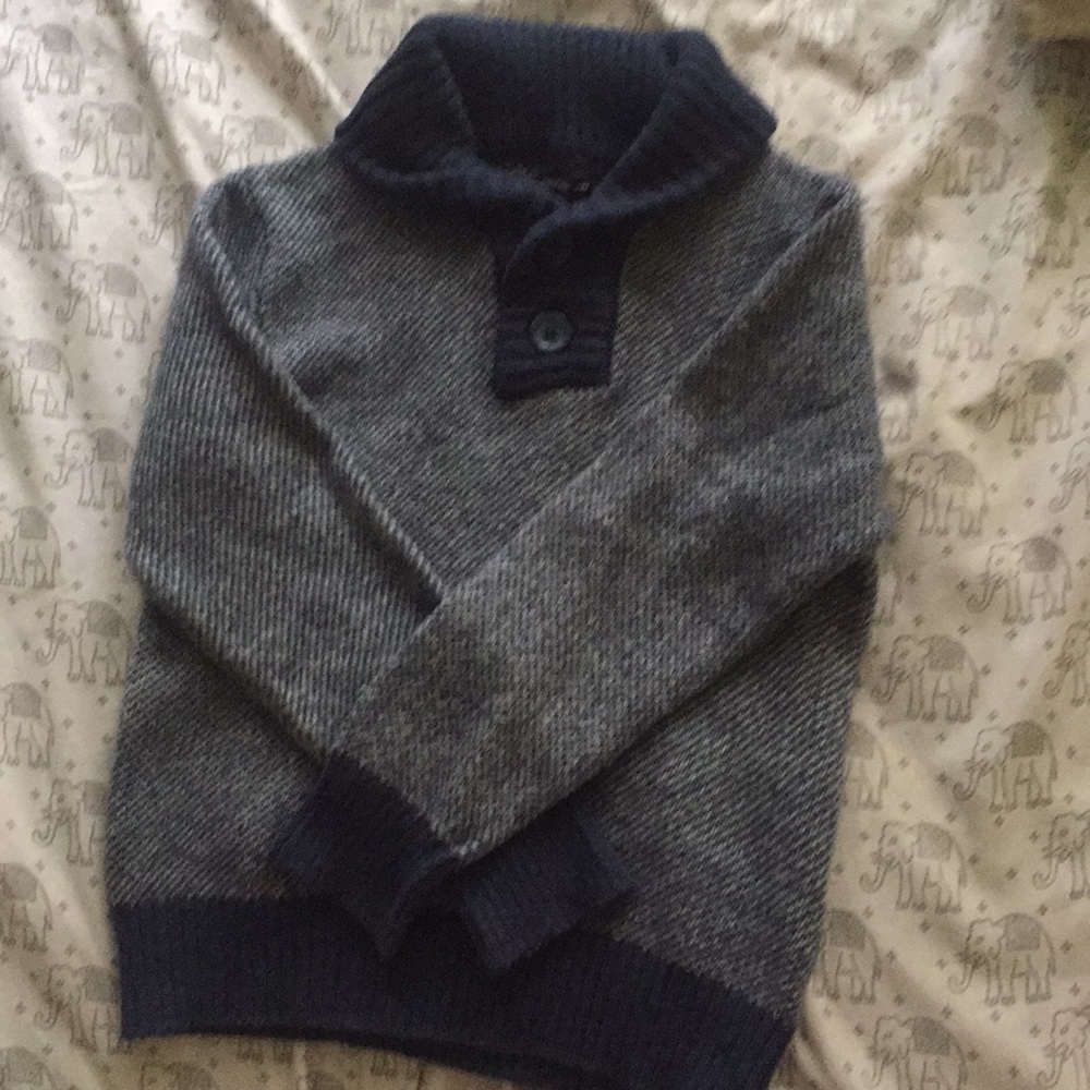 Baby Gap 5T sweater